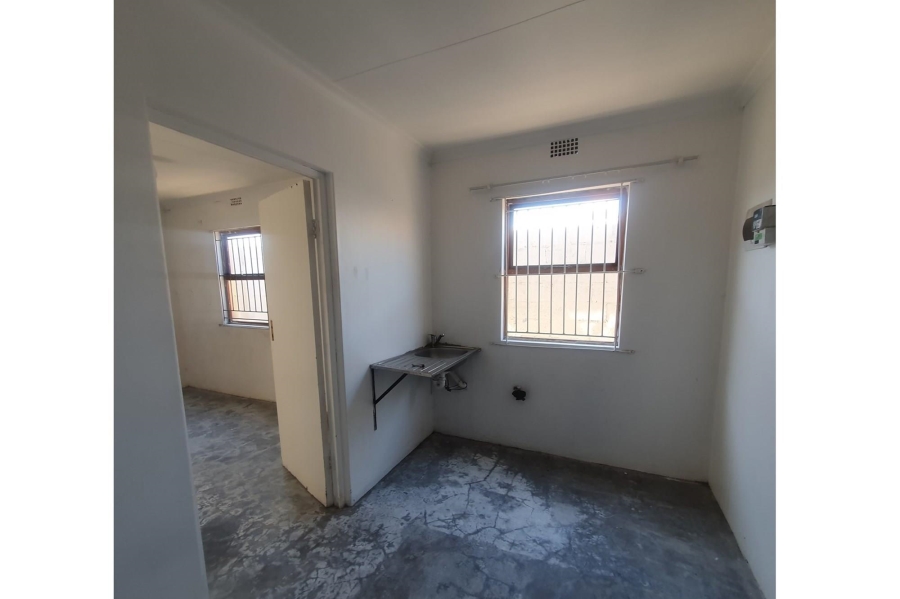 7 Bedroom Property for Sale in Delft South Western Cape